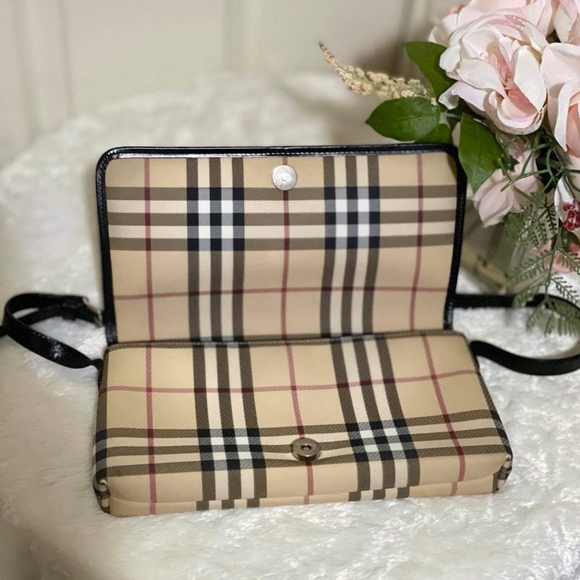 Burberry Nova Check PVC Leather - Picture 5 of 8